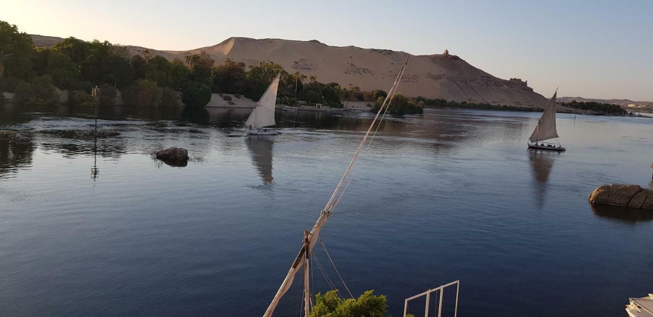 Taharka Nubian House Bed & Breakfast Aswan Bagian luar foto