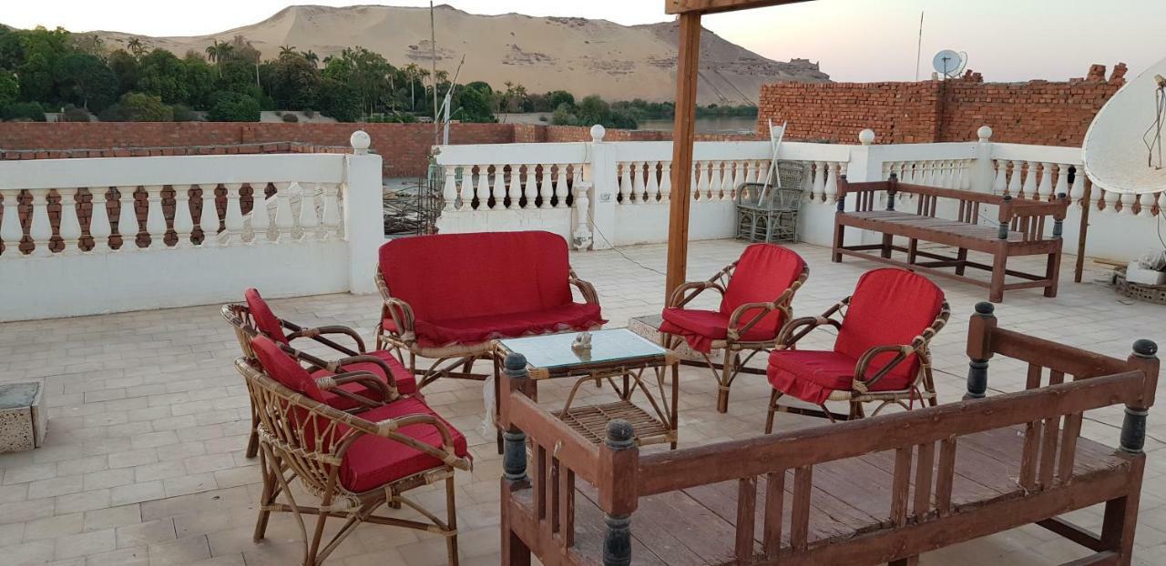 Taharka Nubian House Bed & Breakfast Aswan Bagian luar foto