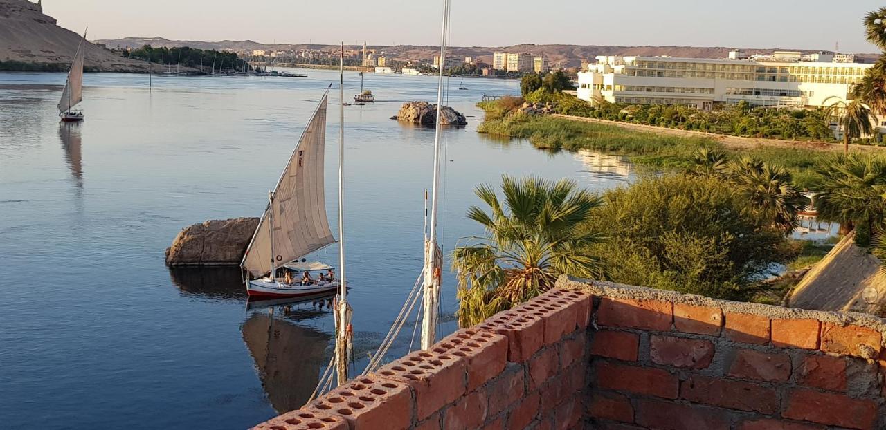Taharka Nubian House Bed & Breakfast Aswan Bagian luar foto