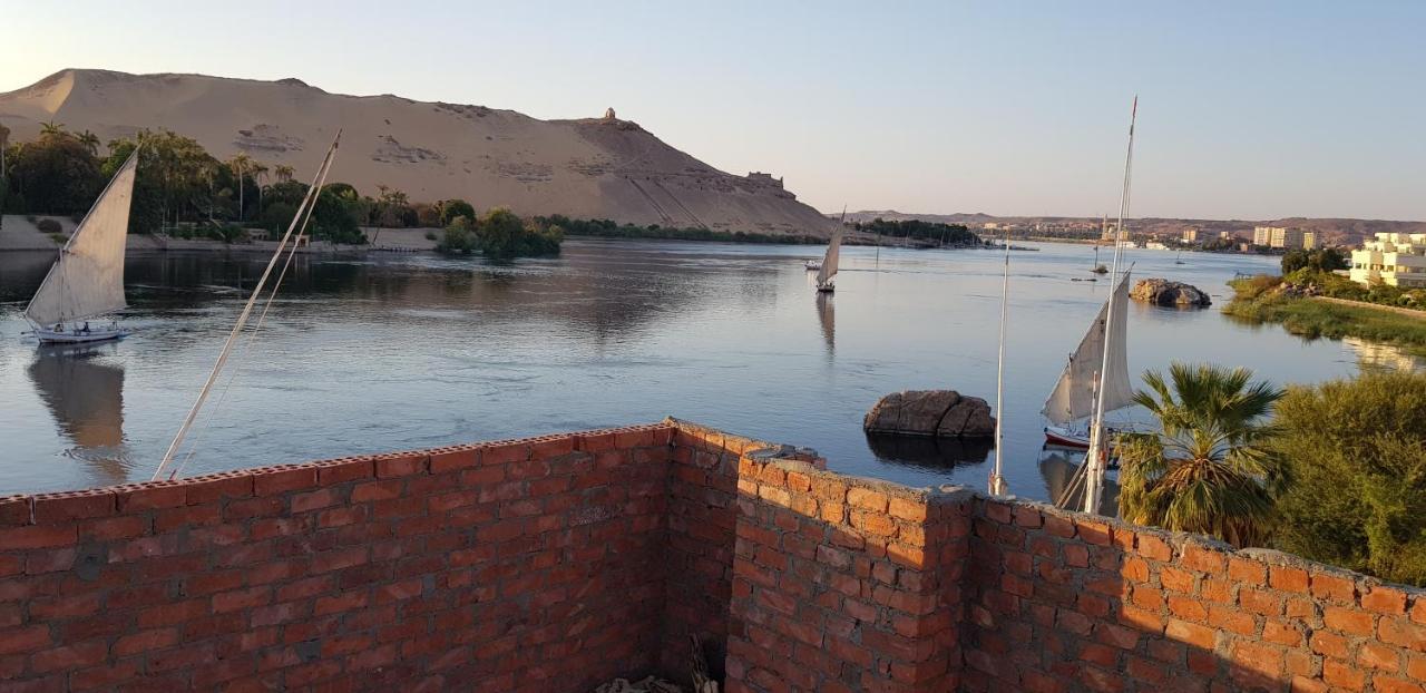 Taharka Nubian House Bed & Breakfast Aswan Bagian luar foto